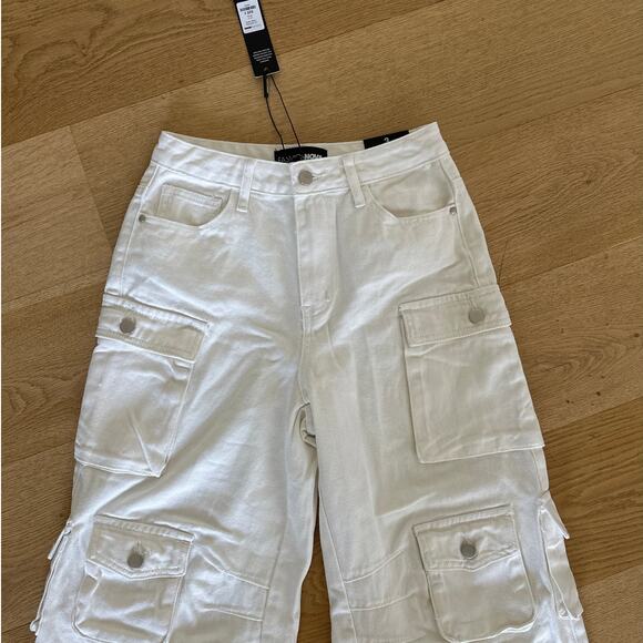 Fashion Nova - Lily High Rise Cargo Jeans in White - Picture 2 of 4